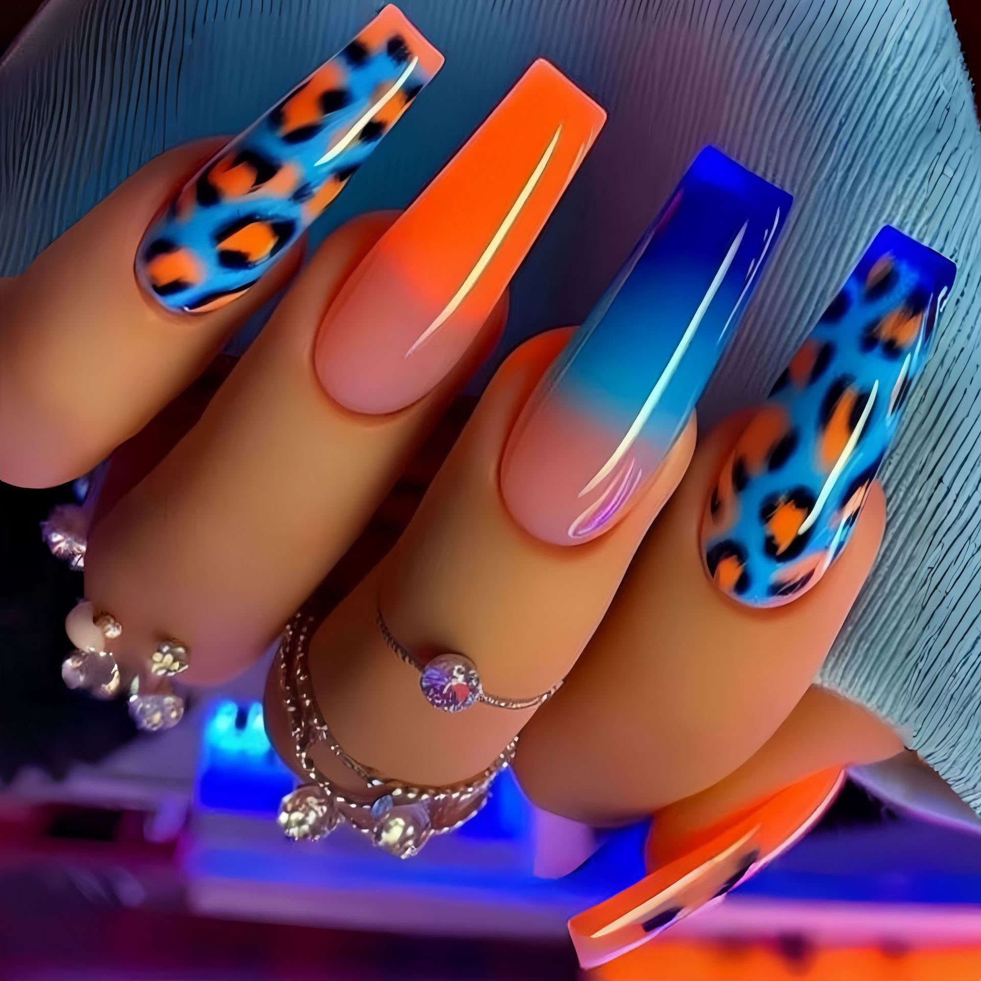 Gradient orange blue fake nail - Nail Art Orange recension och pris
